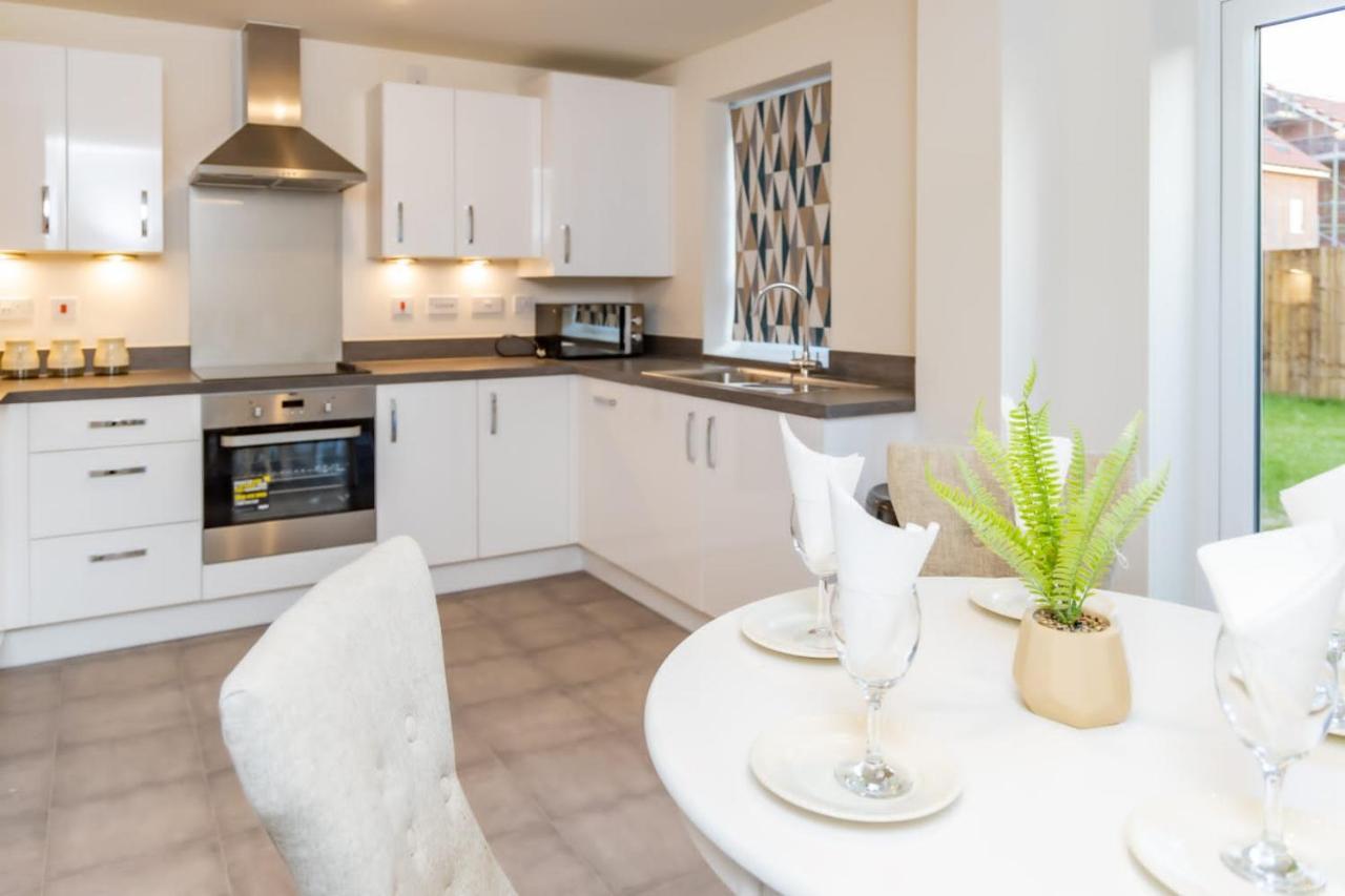 Vila Stunning 3-Bed Risa House In Beeston Nottingham Exteriér fotografie